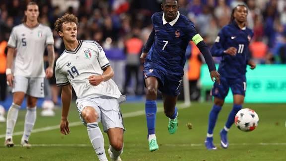 تعادل فرنسا ضد إيطاليا 1-1 في ليلة طرد أوباميكانو