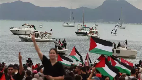 42 مشاركًا في "قافلة الحرية" الأمريكية يتوجهون إلى واشنطن للمطالبة بوقف تمويل الاحتلال