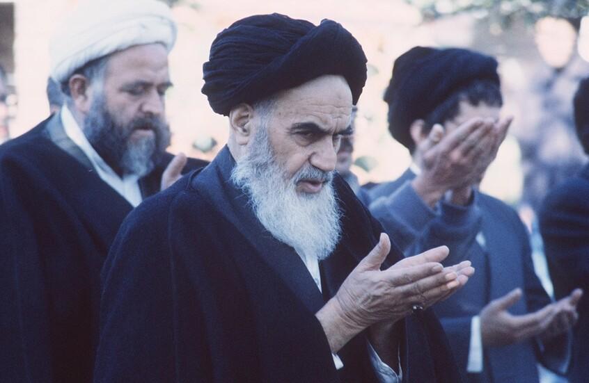 الاستخبارات التركية تنشر وثيقة "سرية للغاية" بشأن الخميني