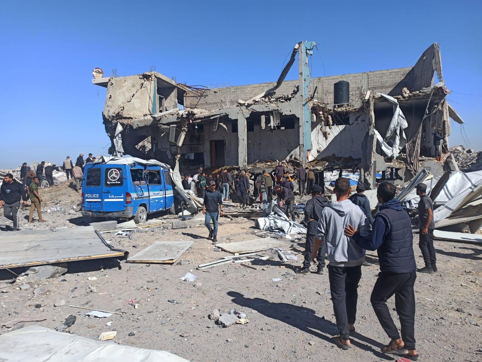 شهداء وجرحى جراء قصف الاحتلال مقر شرطة الشيخ رضوان غرب مدينة غزة