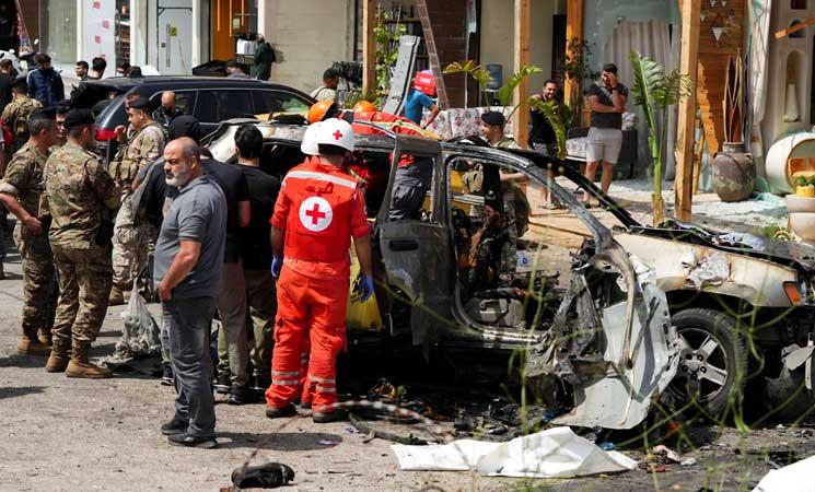 استشهاد 6 مسعفين بغارات إسرائيلية في جنوب لبنان