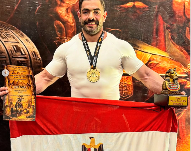 ضابط شرطة مصري يتوج ببطولة العالم للقوى البدنية