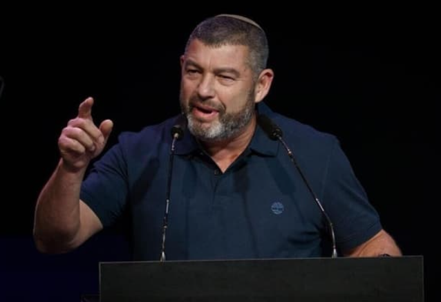 عوفر وينتر يطلق حزبه الجديد ويتوعد الفلسطينين