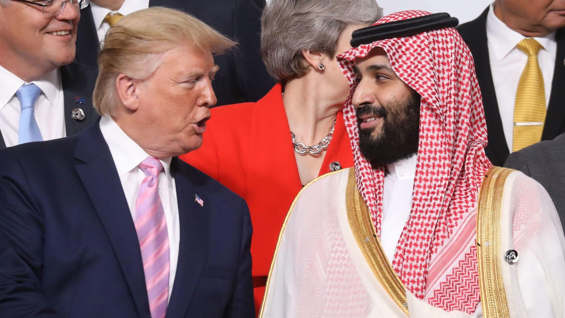 شاهد: صحفي إسرائيلي يروي تفاصيل مكالمة مثيرة للجدل.. والسعودية تنفي!