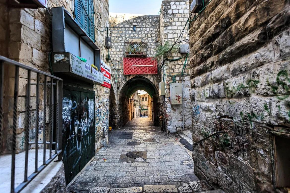 محافظة القدس: مخطط الاستيلاء على عقارات باب السلسلة يستهدف الوجود الفلسطيني