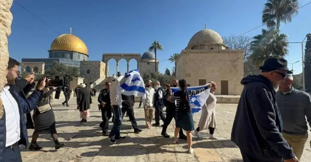 مصر تندد باقتحامات المستعمرين للأقصى وتدعو لوقف الانتهاكات في القدس