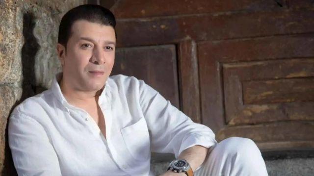 مصطفى كامل: هناك مؤامرة عليّ بعد حذف أغنيتي