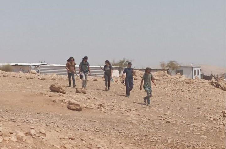 مستوطنون يهاجون أطراف مخماس شمال شرق القدس