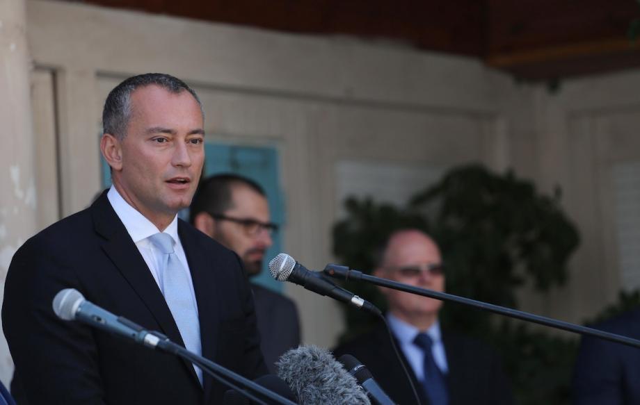 أول تصريح لميلادينوف بعد توليه منصب الممثل السامي لغزة