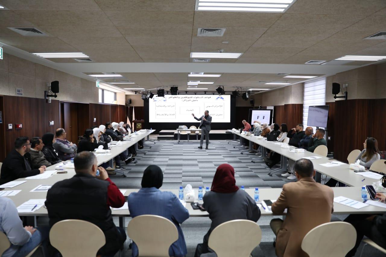 لجنة الانتخابات: نحو 11 ألف موظف وموظفة سيعملون ضمن طواقمنا يوم الاقتراع