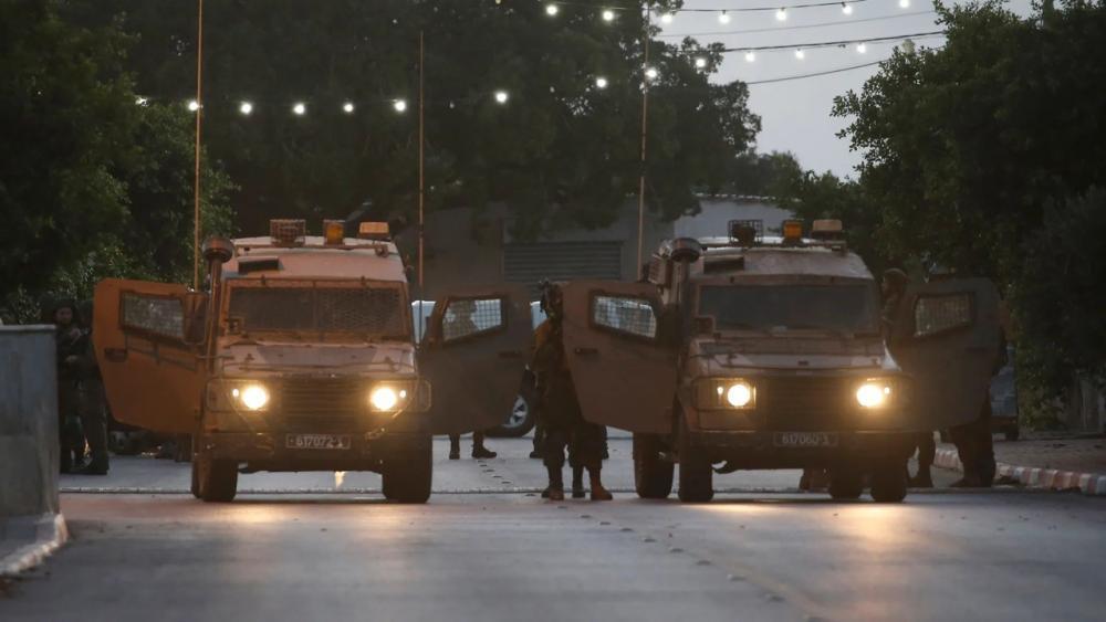 اعتقال العشرات.. الاحتلال يشن حملة مداهمات بالضفة والقدس