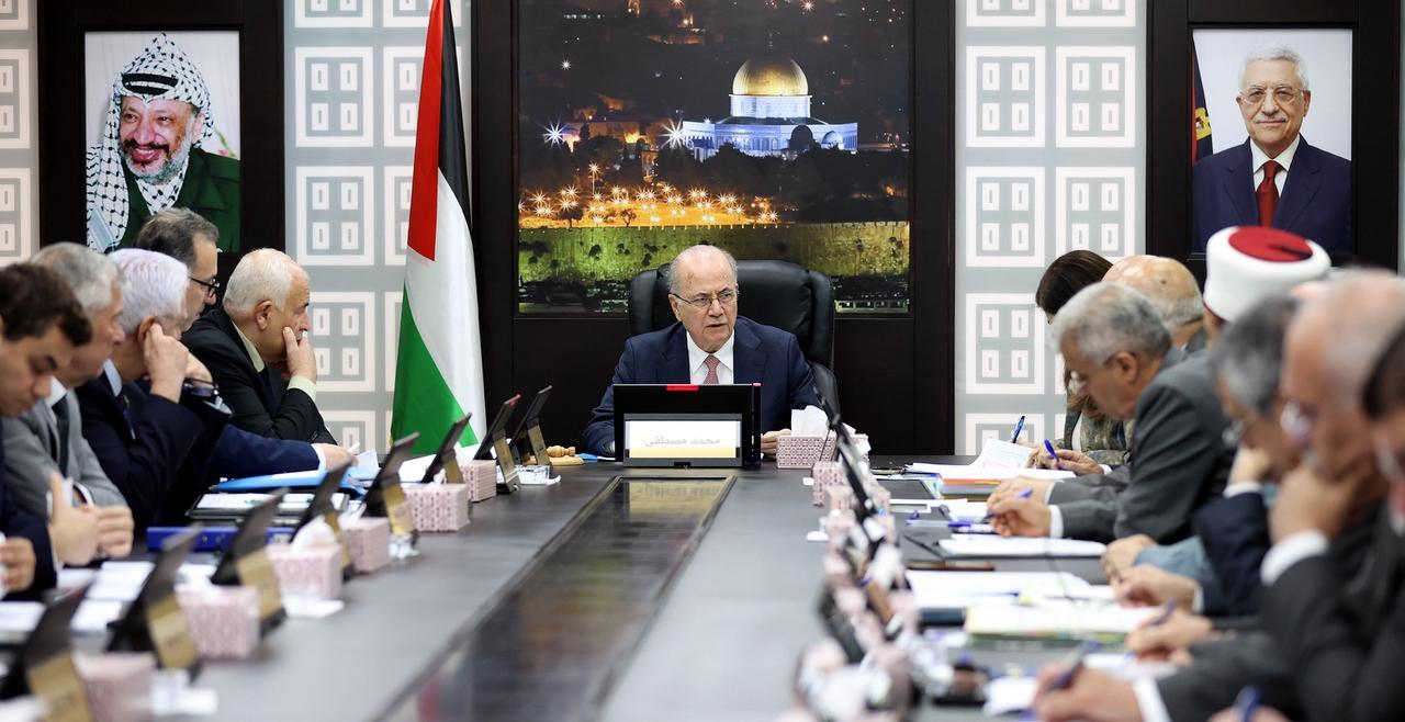 مصطفى: خلية الطوارئ الحكومية في حالة انعقاد دائم لضمان توفير الخدمات والاحتياجات الأساسية لأبناء شعبنا