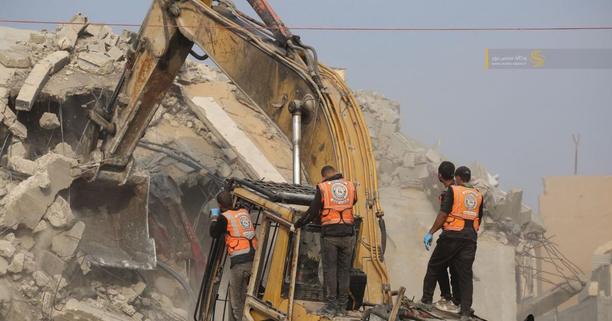 الدفاع المدني : 10 عائلات تحت أنقاض بناية "السعادة" وجهودنا تصطدم بقلة الإمكانيات