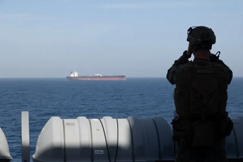 ترمب: المدمرة الاميركية USS SPRUANCE تسيطر على شفينة ايرانية