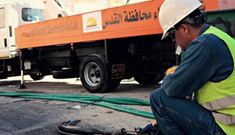 بسبب تراكم الديون