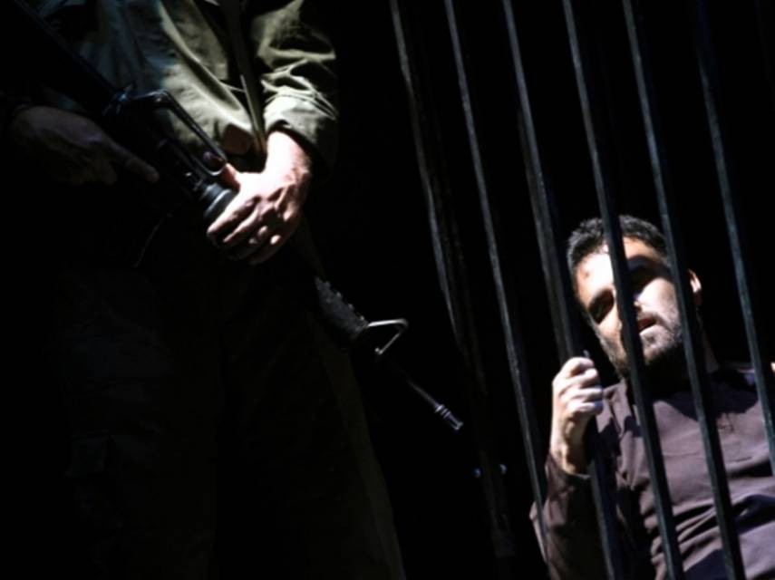 موزعين على 3 معتقلات