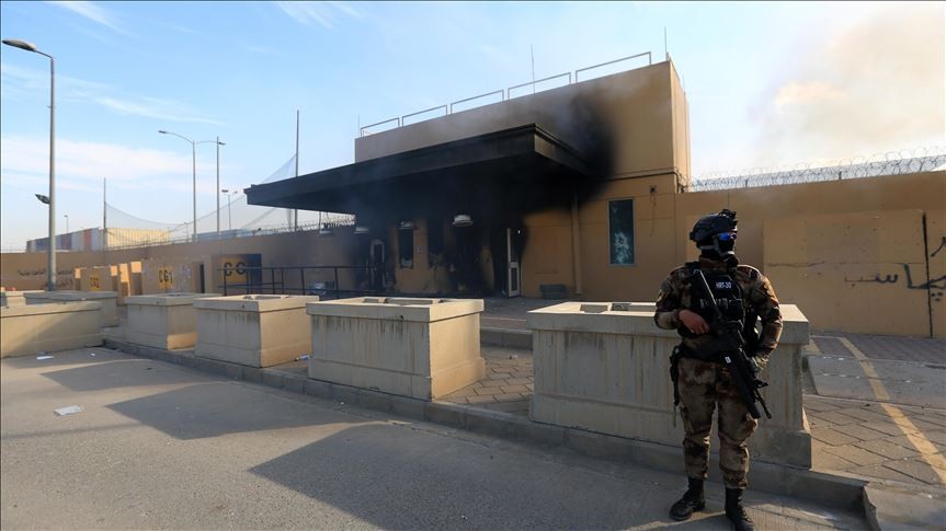 بعدد من الصواريخ