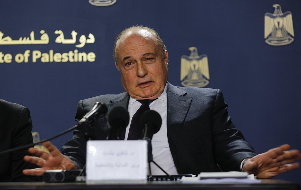 خلال لقاء مع صحفيين