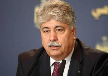 نبذل جهودًا مع وزارة المالية لصرفها