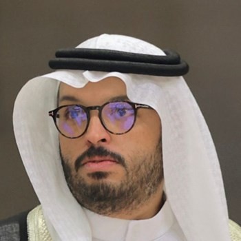 نيمار ورونالدو... ونجيب محفوظ ودرويش