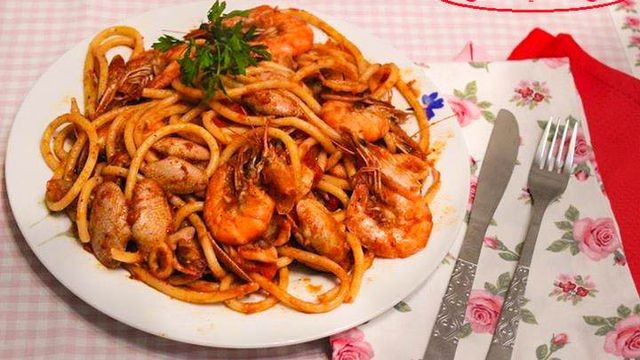 مكرونة فواكه البحر