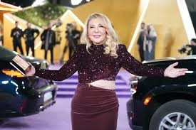 بعد عاصفة "فتحة البطن".. نادية الجندي: يا جبل ما يهزك ريح