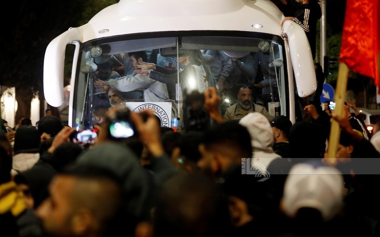 200 أسير من ذوي المؤبدات والأحكام العالية