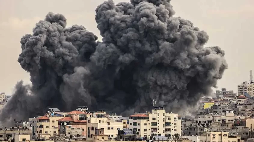 شاهد: لحظات تحبس الأنفاس وترقب وخوف مما هو آتٍ في غزة