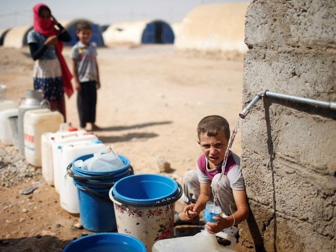 تقرير بالصور: أطفال غزّة حياتهم جوع وخوف وحرمان ونهايتهم الحرق والتقطيع