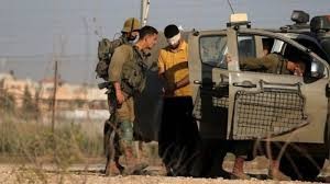 قوات الاحتلال تعتقل أربعة مواطنين من مدينة الخليل وبيت أمر