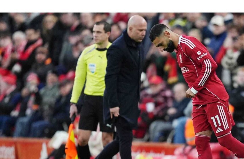 رغم غيابه عن "أنفليد".. سلوت يكشف آخر تطورات أزمته مع محمد صلاح