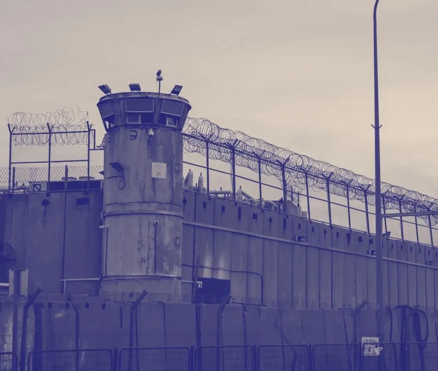 تقرير إسرائيلي يكشف تدهورا حادا في أوضاع الأسرى الفلسطينيين