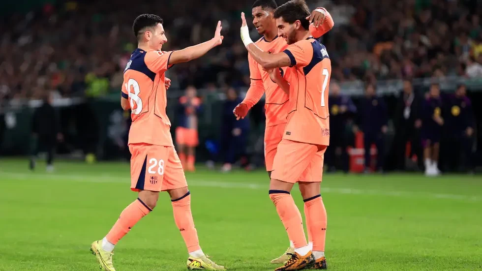 في ليلة تألق فيران توريس.. برشلونة يسحق بيتيس بخماسية