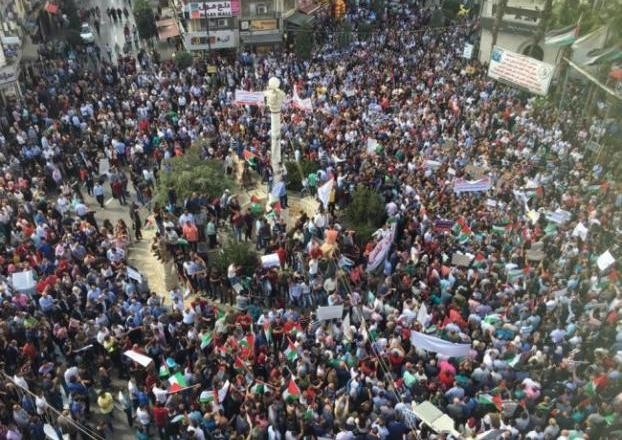 طالبوا بإسقاطه