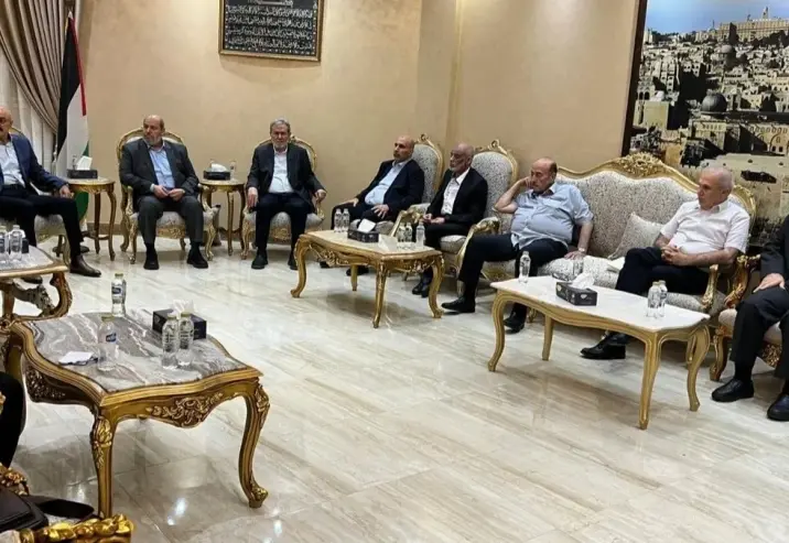 إسرائيل تضع شروطاً تعجيزية في مفاوضات القاهرة وتطالب بتحويل المقاومة إلى أحزاب سياسية