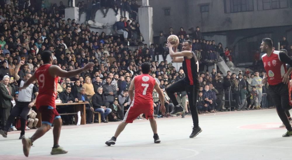 خدمات المغازي يعيد الحياة لكرة السلة و"الجوهرة" يتصدر المشهد