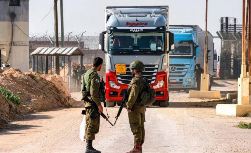 لائحة اتهام ضد ضابط اسرائيلي هرب بضائع إلى غزة