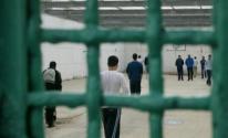 صحيفة عبرية تكشف عدد حالات الاعتقال الإداري داخل سجون الاحتلال 