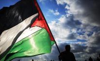 الرئيس عباس يُصدر قرارًا برفع علم فلسطين فوق المؤسسات الحكومية والمرافق العامة