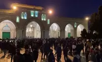 آلاف المواطنين يلبون نداء الفجر في المسجدين الأقصى والإبراهيمي