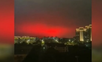 بالفيديو: الصين.. سماء مدينة قرب شنغهاي تتلون بالأحمر الدموي وتثير رعب السكان