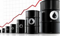 النفط يتقلب على وقع مخاوف الركود وشح الإمدادات