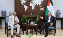 اشتية يستقبل ممثل البنك الدوليّ في فلسطين بمناسبة انتهاء مهامه الرسمية