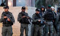 القدس: الاحتلال يعتقل شابًا ويبعد آخرًا عن المسجد الأقصى
