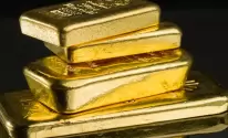 الذهب يستقر قرب ذروة 9 أشهر بفضل ضعف الدولار