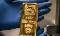الذهب يتجه لتكبد أكبر خسارة شهرية منذ يونيو 2021