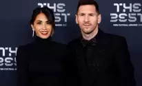 زوجة ميسي أنتونيلا تتألق في 