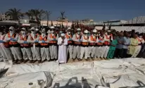 دفن جثامين أسرى فلسطينيين في مقبرة جماعية