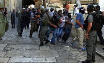 قوات الاحتلال تعتدي على المصلين في المسجد الأقصى 