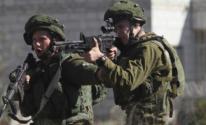 القدس: إصابة شاب بالرصاص المعدني خلال اقتحام الاحتلال لمخيم قلنديا 